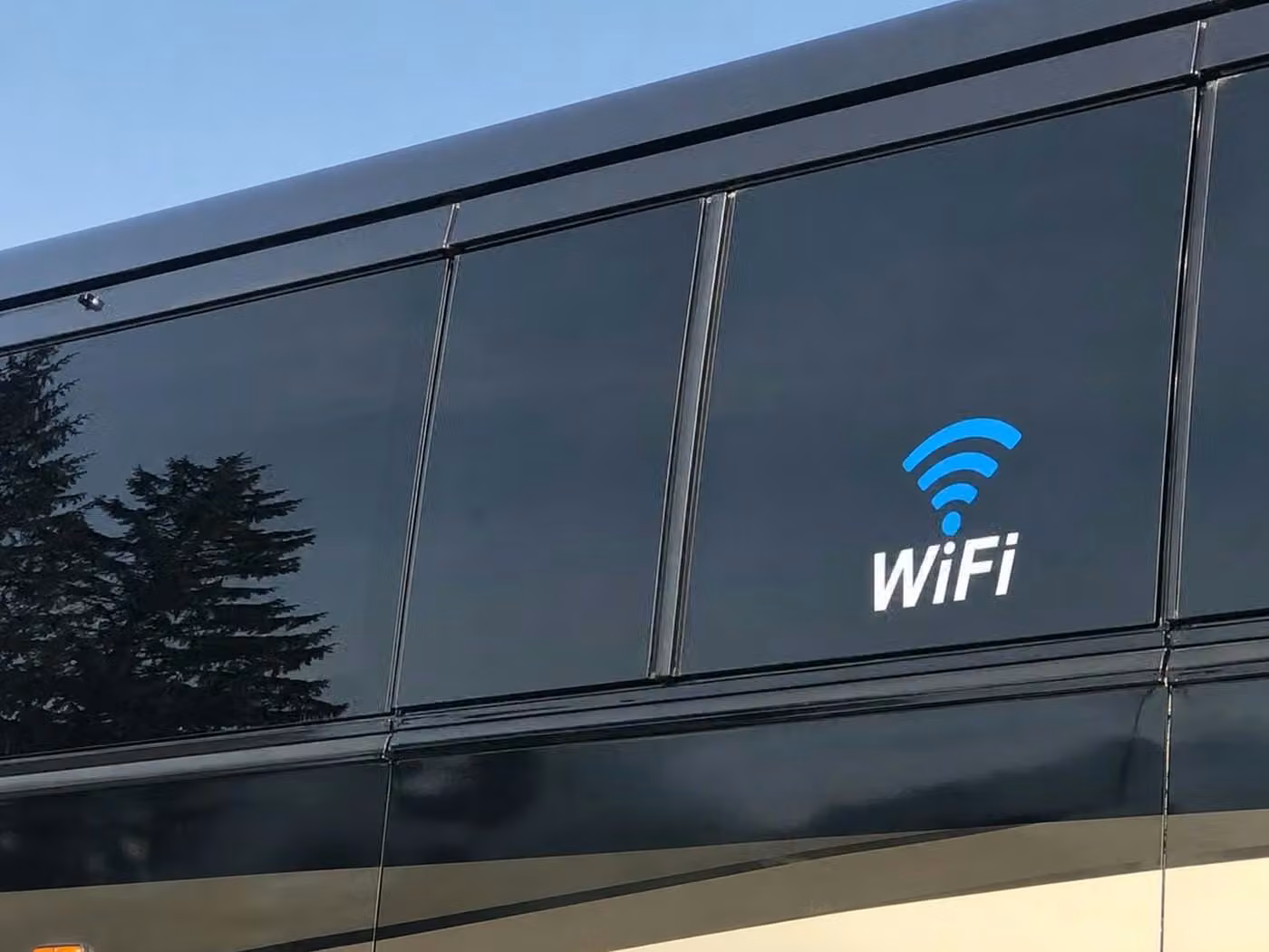 beloit 15 passenger minibus wifi