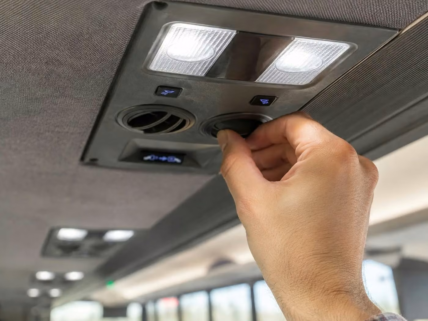 beloit 18 passenger minibus climate control