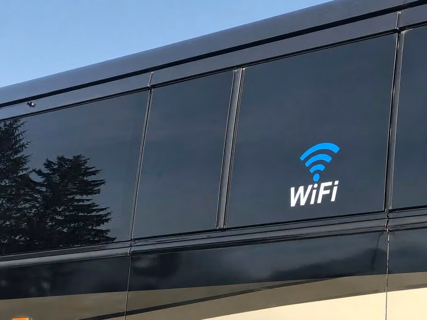 beloit 18 passenger minibus wifi