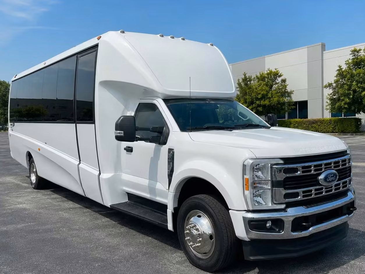 beloit 25 passenger minibus rental