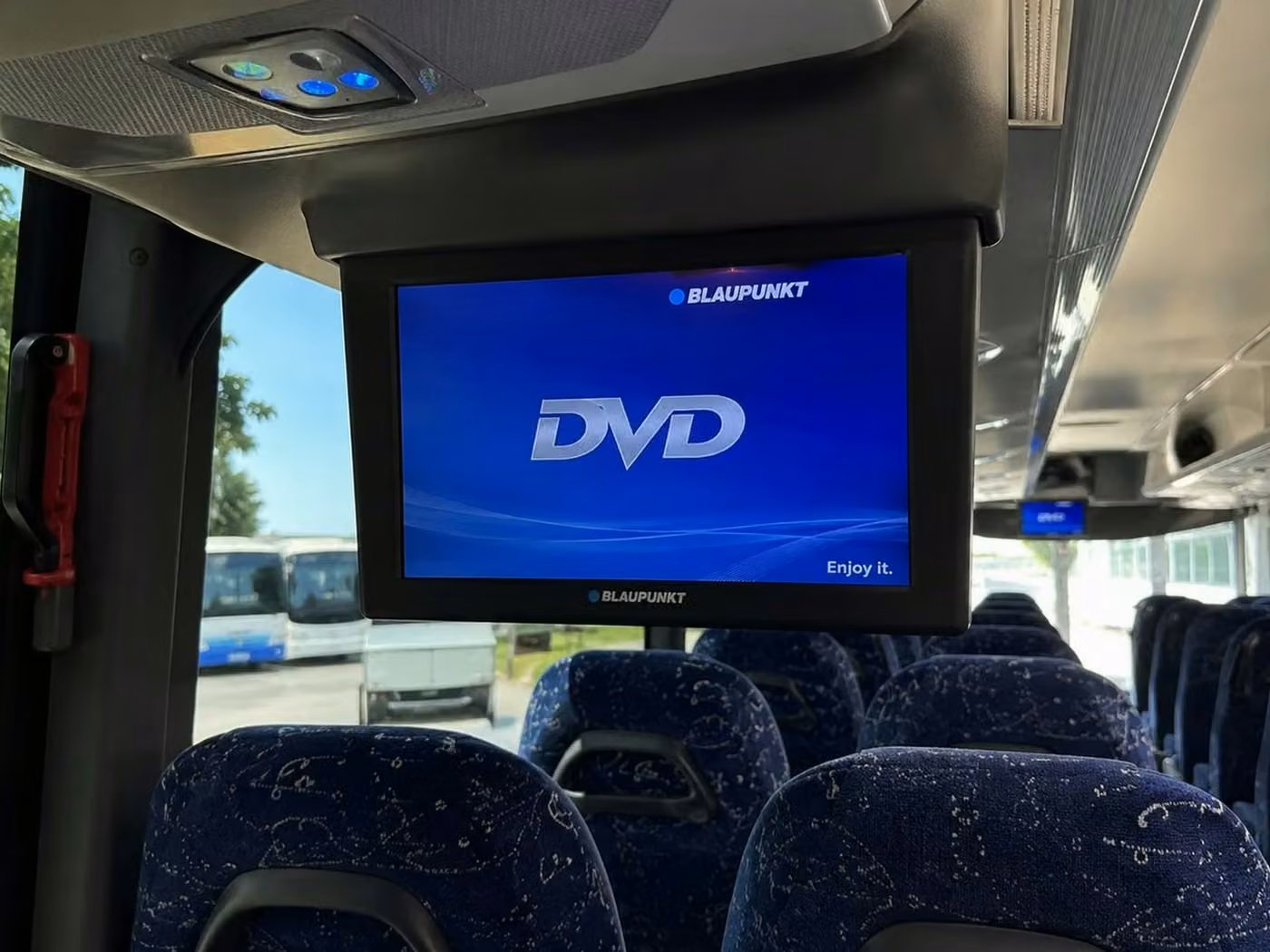 beloit 56 passenger charter bus tvs