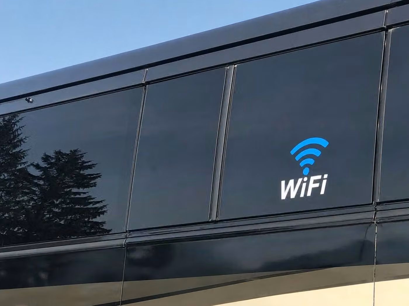 beloit 56 passenger charter bus wifi